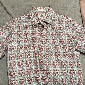 Fun short sleeve button down Kennington the Estate Shirt